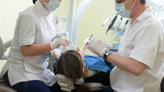 Strach przed dentystą przechodzi z ojca na dzieci?